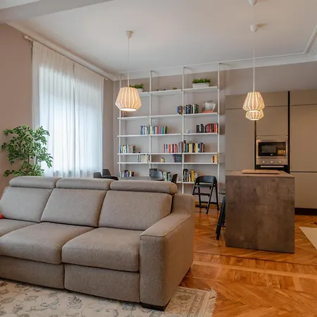 Nuvole Bianche شقة